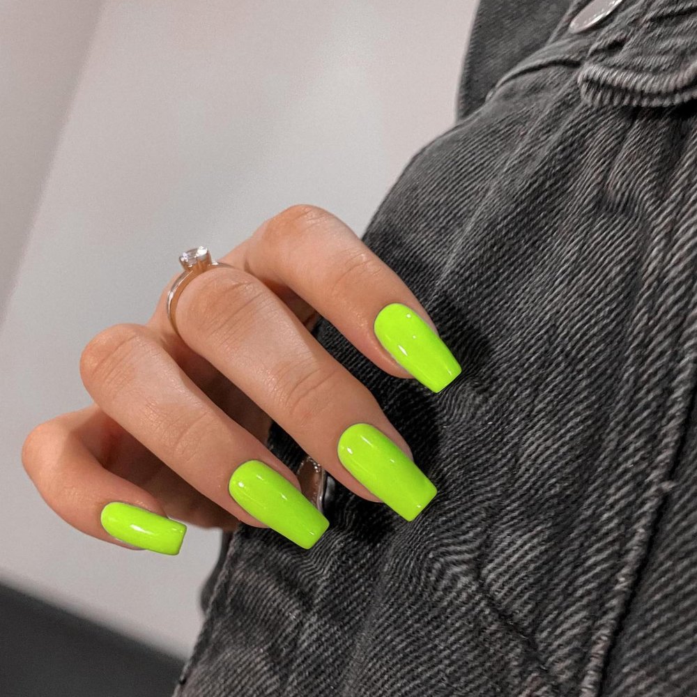 KXAMELIE Neon Green Coffin Nails Medium, Natural Thick Press ons Reusable 24 Solid Color False Nails for Women