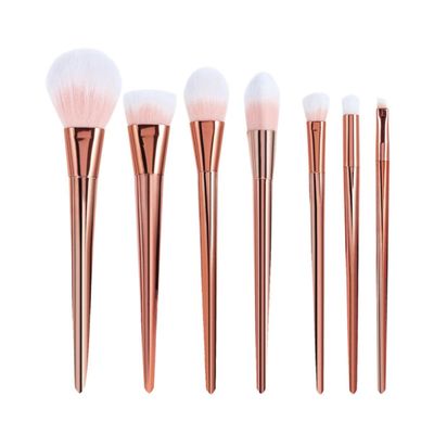 FRCOLOR 7pcs Pink Makeup Brush Set for Face Eyeshadow and Powder Application Soft Synthetic Bristles for Professional and Home Use Durable and Lightweight Cosmetic Tools