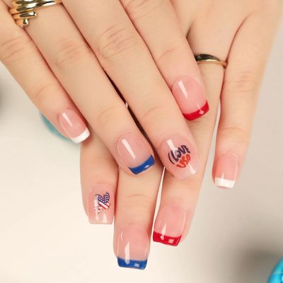 24Pcs Independence Day Press on Nails Short Fake Nails,4th of July False Nails with American Flag Patriotic Designs Stick on Nails Full Cover Acrylic Artificial Nails for Women Manicure Decorations
