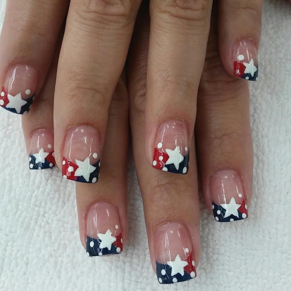 CEWEWP 4th July Fake Nail Independence Day Press on Nail Short Wave Point Big Stars Fake Nail Design Square Glue on Nails for Women Girls Stick on Nails with Glue Reusable Full Cover Gel Nail -24pcs