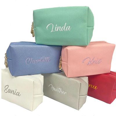 Personalized Embroidery Makeup Bag Hand-held Portable Square Waterproof PU Toiletry Bag Large Capacity Travel Wedding Supplies (1pcs)