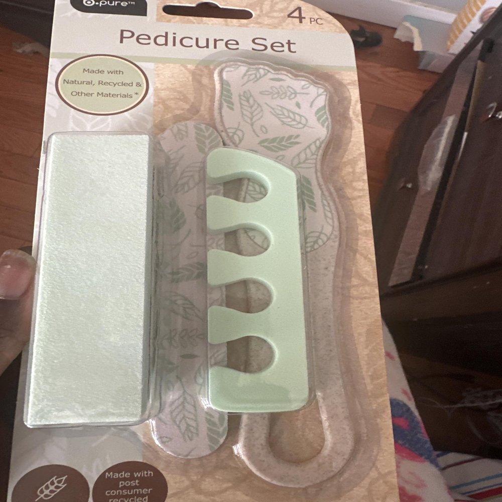 B.PURE 4 PC Pedicure Set Assorted Colors, 1 Count (Pack of 1)