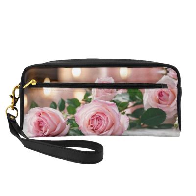 FRESQA Red Rose Print Portable Mini Makeup Bag,Versatile And Compact,Perfect For Your Essentials