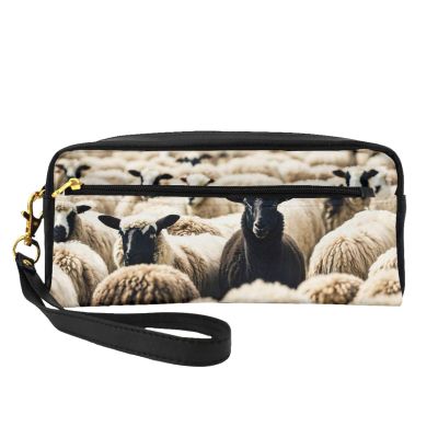 FRESQA Sheep And Lambs Print Portable Mini Makeup Bag,Versatile And Compact,Perfect For Your Essentials