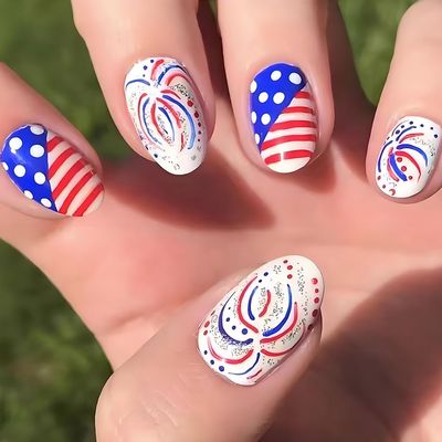 American Independence Day Nail Short Bright Face Nail Sticker Stripe Wearing Armor Set with 24 Pieces