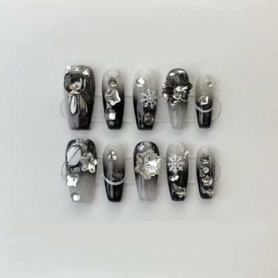 Handmade wearing armor, silver glitter, spicy girl manicure, European and American long pointed nail shape(Color:Snow,Size:L)