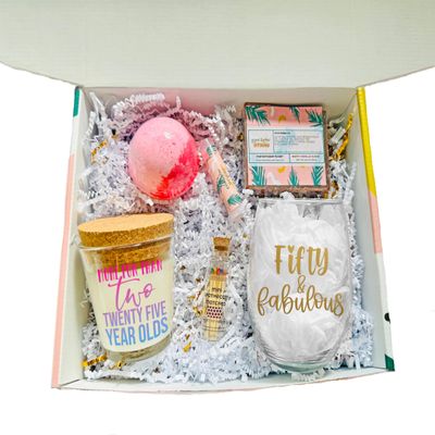 50th Birthday Candle Spa Gift Box, Handmade Unique Birthday Basket, Forty Small Self Care Gift Set for Women, Best Friend Relaxation Gift Idea (Stud Muffin)