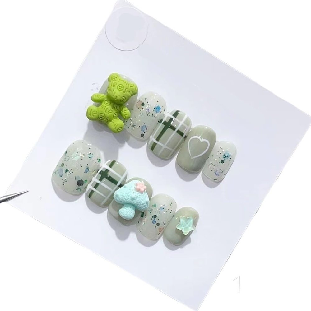 Handmade Nail Wearing Bear Finished Nail Patch Cartoon Cute Daily False Nails(S)