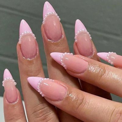 24Pcs Pink French Tip Press on Nails Medium CEWEWP Almond Fake Nails with Pearl Glossy Designs Full Cover Nude Pink False Nails Stick on Nails for Women Girls Acrylic Nail Manicure Salon Decorations