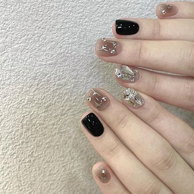 Handmade Nail Art, Black Halo Dyed Short Style, Compatible with Wearing Fake Nail Patches(M)