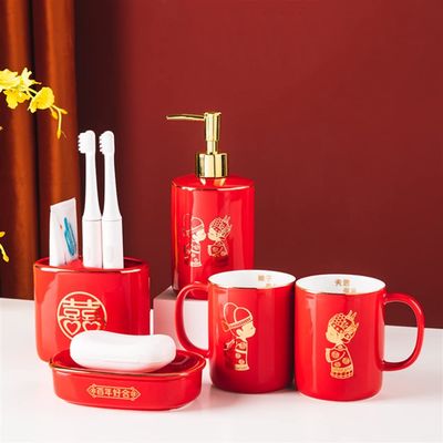 MAKEJ Red Couple Mouthwash Cup Marriage Toiletries Set Household Ceramic Toilet Tooth Cylinder Brushing Cup