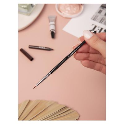 MARROSA Synthetic Pointed Eyeliner Brush - Perfect Tool for Gel or Liquid Eyeliner - Fine Precision Eyeliner Makeup Brush for Flawlessly Defined Looks - Easy to Control for Stunning Eye Artistry
