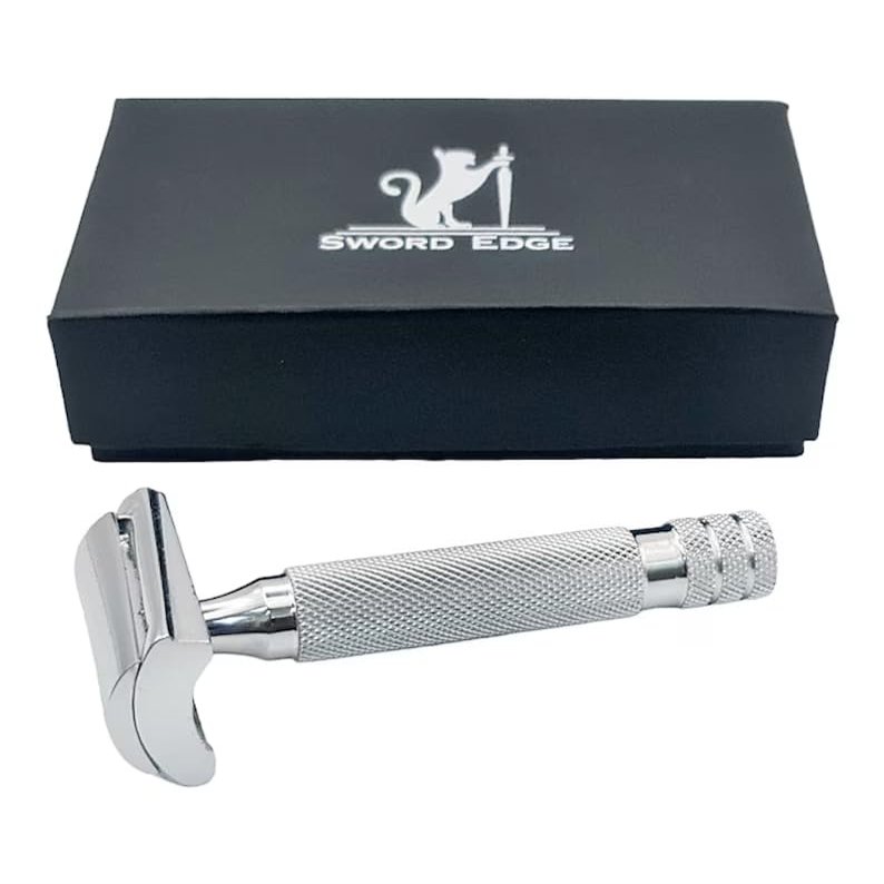 Discover the thrill of close effortless shaves with Sword Edge Slant DE safety razor "Cheadle" (Box)
