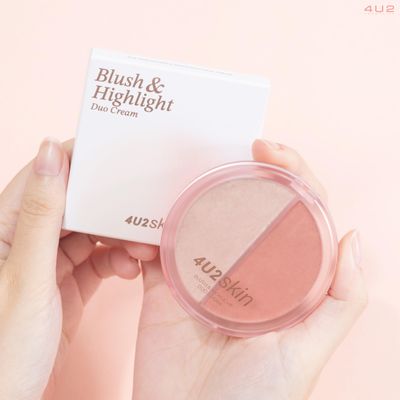 4u2 Skin Blush & Highlight Duo Cream - Glassy Pearl Powder" that illuminates the skin for a dewy, plumped and glowy finish.