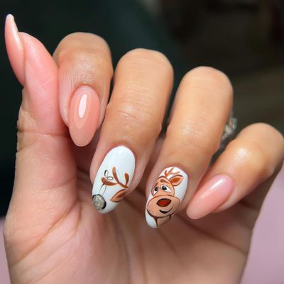 24Pcs Christmas Press on Nails Short Almond Fake Nails with Christmas Cute Elk Design Glossy False Nails Nude Pink Fake Nails Cute Nails Acrylic Nails Full Cover Glue on Nails Stick on Nails for Women