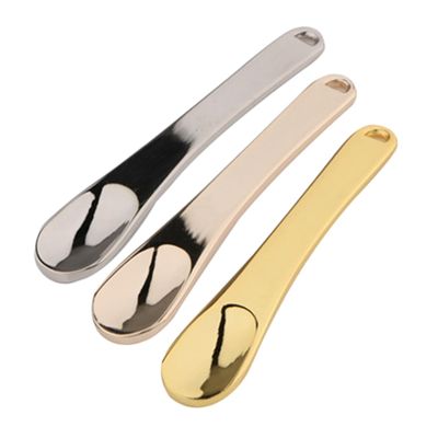 FIXOSHEE 3pcs Mini Metal Makeup Spatula for Face Cream Skincare and Cosmetics Application Includes Gold Silver and Rose Gold Spatulas for Convenient Touch-ups