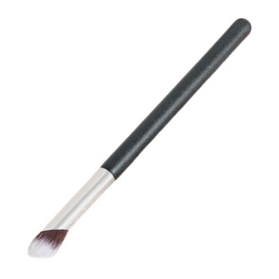 Baluue Angled Flat Concealer Brush for Blending under Eye Makeup Tool for Women Concealing Dark Circles Blemishes and More Durable and Travel-friendly Design