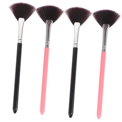 Baluue 4pcs Professional Makeup Long Handle Fan Shape Blush Brush Fan Shaped Powder Brush for Highlighters Makeup