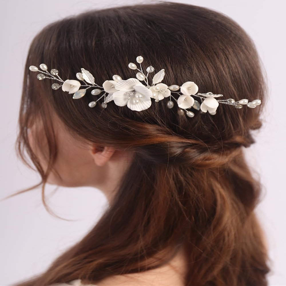 BERYUAN Wedding Pearls Flower Leaf Hair Side Comb White Flowers Pearls Bridal Headpiece Silver Wedding Hair Accoessires Flower Pearls Comb Earrings Set for Women Girls (silver)