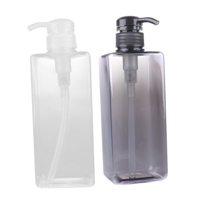 SOESFOUFU 600ml Shampoo Bottles Refillable Set of 2 Plastic Pump Bottles for Shower Gel Toiletries Container Portable Reusable