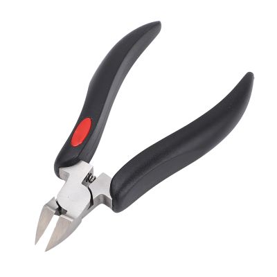Cuticle Nippers Cuticle Cutter Cuticle Nipper Stainless Steel Ergonomic Handle Accurate Trimming Cuticle Cutter Trimmer with Protective Cover