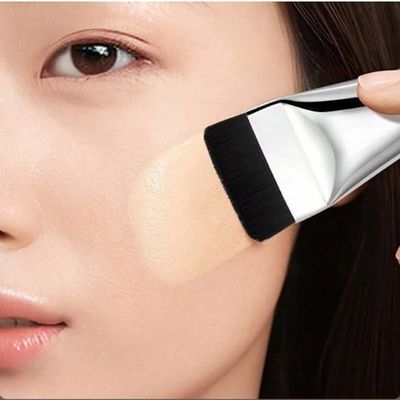 1pc Ultra Thin Foundation Brush, Lightweight Face Contour Brush, Flat Head Facial Mask Brush, Blending Foundation Cream Makeup Brushes