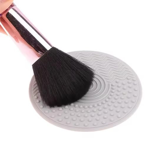 2 Pieces Silicone Makeup Brush Cleaner, Cosmetic Brush Scrubber Mat Pad Cleaning Tool (Grey & Pink)
