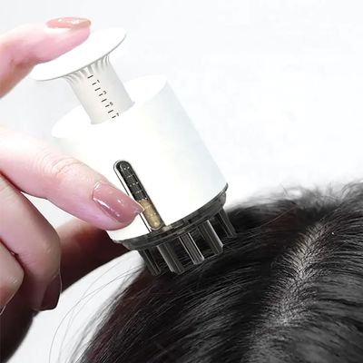A1DFDFGOQSFG Scalp Care Brush, 1.1 Ounce Scalp Applicator Comb with 8ml Graduated Scale, 6 Discharge Columns/Apply Evenly/Easy to Use and Carry, Suitable for Liquid and Solid, Essence Liquid, Serum