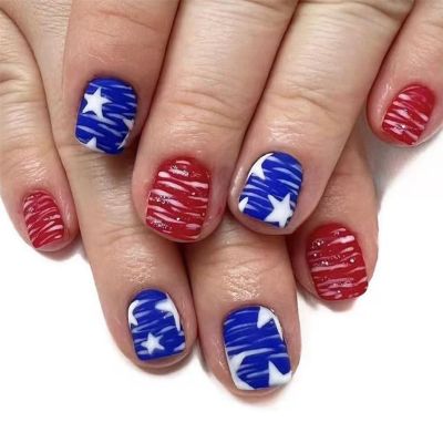 24Pcs Independent Day Press on Nails Short Square Fake Nails Frosted Red Blue Color Irregular Stripes False Nails Star 4th of July Patriotic Full Cover Glossy Stick on Nails Glue on Nails for Women