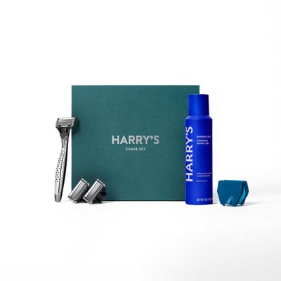 Harry's Shaving Holiday Gift Set for Men - 1 Razor Handle (Craft Edition), 3 Original Razor Blade Refills, Foaming Shave Gel & Travel Blade Cover