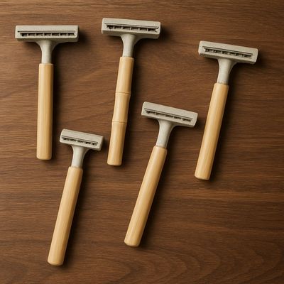 "Bamboo Reusable XOMO Razor Set for Men & Women  Includes 5 Razors