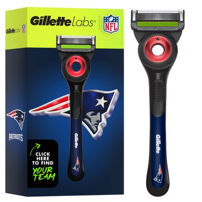 Gillette Labs Special NFL Patriots Edition Shaving Razor for Men - 1 Handle, 4 Razor Blade Refills & Magnetic Stand, Holiday Gifts for Men, GilletteLabs with Exfoliating Bar