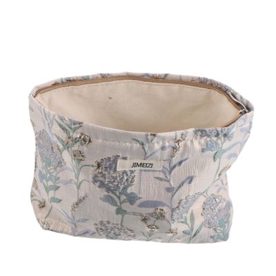 FRCOLOR Cute Floral Makeup Bag Portable Cosmetic Storage Pouch with Zipper for Women Stylish Toiletry Organizer for Travel Flexible Space for Makeup Brushes Essentials