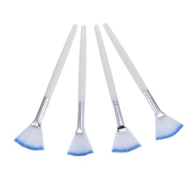 ARTSEWPLY 4Pcs Portable Face Mask Applicator Brush Soft Bristles for Gentle Skin Treatment for DIY Facial Masks Lightweight Easy to Clean for Home