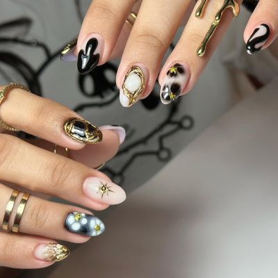 BQZQPAMZ Black Gold Fake Nails Glossy Press On Nails Medium Almond Gold Star False Nails With Glue Reusable Full Coverage Acrylic Stick On Nails for Women DIY Spring Nail Art Supplies