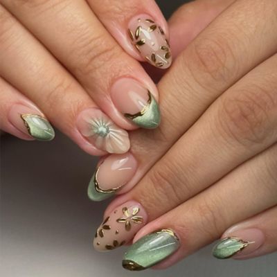 BQZQPAMZ 24Pcs Green French Almond Fake Nails Gold Flower Press on Nails Short Almond Spring Glitter Press on Fingernails Full Coverage Acrylic Nails for Women Spring Manicure Decoration