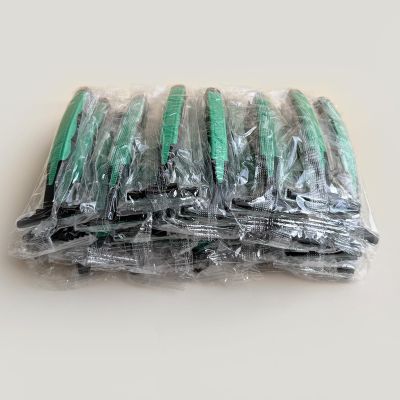 Individually Wrapped 3 Blades Razors Bulk, Travel Size Disposable Manual Razors with Stainless Steel Blade (Green) (100)