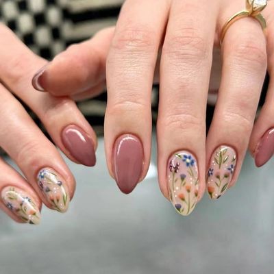 30Pcs Gowabory Nail Press ons, Short Almond Press on Nails Girls Fake Nails with Small Fresh Flowers Design, Artificial False Nails Press On Stick On Nails for Women