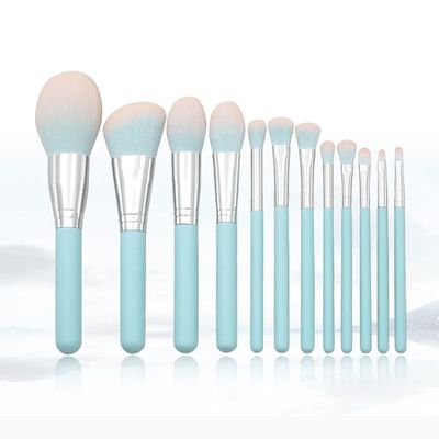 12 Pieces Of Light Wood Handle Makeup Brush Set, Powder Brush, Eye Brush, Makeup Tool