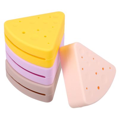 MUCKLILY Triangle Silicone Makeup Sponge Holder 4pcs Powder Puff Organizer Case for Travel Essential Makeup Accessories for Women
