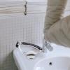 EXQUIMEUBLE 1Pc Razor Stand for Men Space Saving Bathroom Shaving Tool Durable and Rustproof Shaver Rack for Daily Grooming view 3