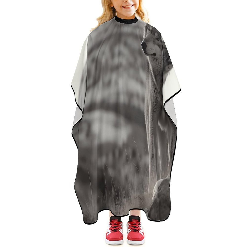 Wolf On The Grass Hair Cutting Cape for Women, Anti-Static Professional Hairdressing Salon Cape, Lightweight Barber Cape for Men, Waterproof Barber Capes, 47.6 X 40.5 Inches