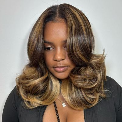 13X6 HD Invisible Lace Frontal Human Hair Wig Short Body Wave Ombre Highlight Honey Blonde Beazilian Remy Wigs Pre Plucked with Baby Hair Bleached Knots 180% Density Bob Wavy Colored Wig 14Inch