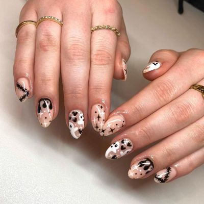 24Pcs Halloween Press on Nails White Cute Ghost Short Almond Fake Nails with Glue Black Heart Shaped Glue on Nails Glossy Acrylic Nails Reusable for Women Halloween Cute Nail Art Supplies