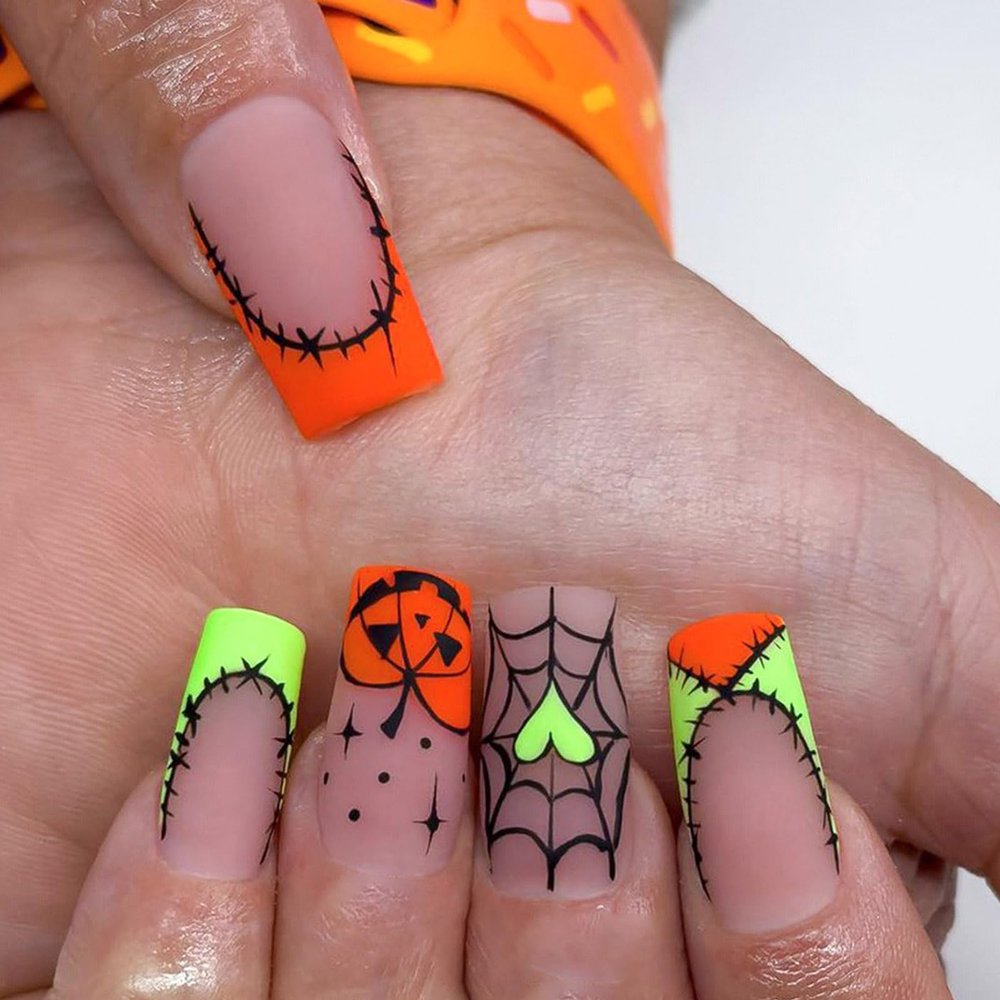 24pcs Halloween French Tip Press on Nails Spider Medium Coffin Fake Nails Spider Web Green Heart Shape Glue on Nails Full Cover Acrylic Nails for Women Holiday Orange Green French Nail