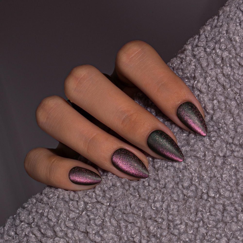 KQueenest Cat Eye Press On Nails Short Almond, Matte Press On Nails with Glue, Glitter Purple Black Fake Nails Short Stiletto, Velvet Dark Chrome Glue On Nails for Women Gift, 30 Pcs