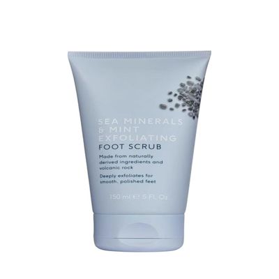 Everyday cosmetics, Sea Minerals & Mint Exfoliating Foot Scrub 5 fl.oz., Made with 97.8% naturally derived ingredients,