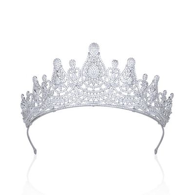 14K Gold Luxury Moissanite Bridal Crown, Grand European-Style Hair Accessory and Headpiece for Women, Ultimate Gift for Bride, Wedding Celebrations or Festive Occasions (Style 2)