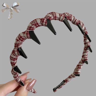 CLOUDEMO Retro High Skull Pearl Headband, Vintage High Cranium Artificial Pearl Hairband, Pearls Headband with Teeth, Headbands for Women Braided Pearls (Type 1)