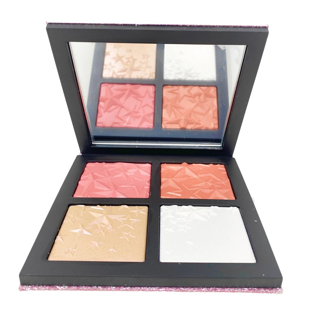 M.A.C Star -Dipped Face Compact: Light (.12 Oz/3.5g each)